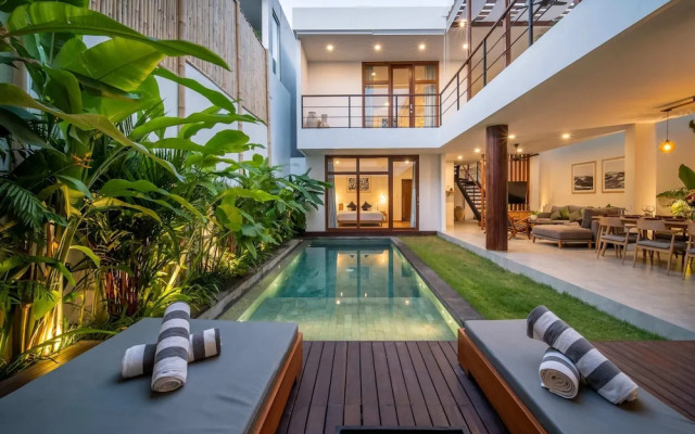 4BR Luxury Modern Contemporary Villa in Canggu