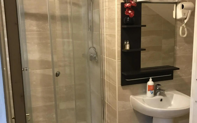Pacific Inn London Heathrow