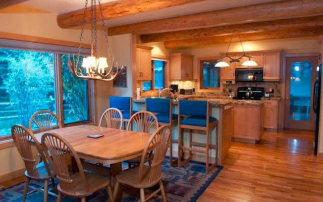 Johnson House by JHRL