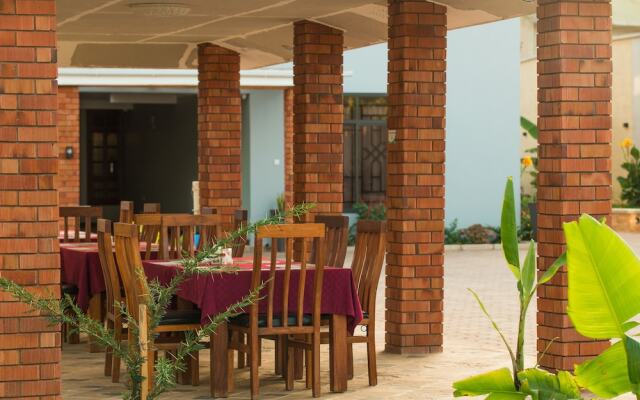 Medan Hotel & Apartments
