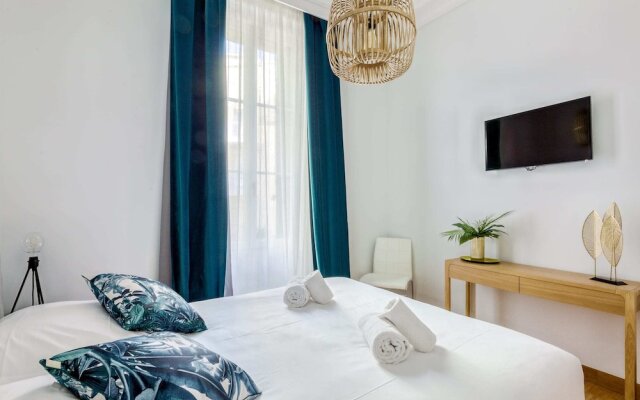 Luxury 2BR Apartment Near Le Vieux and Croisette