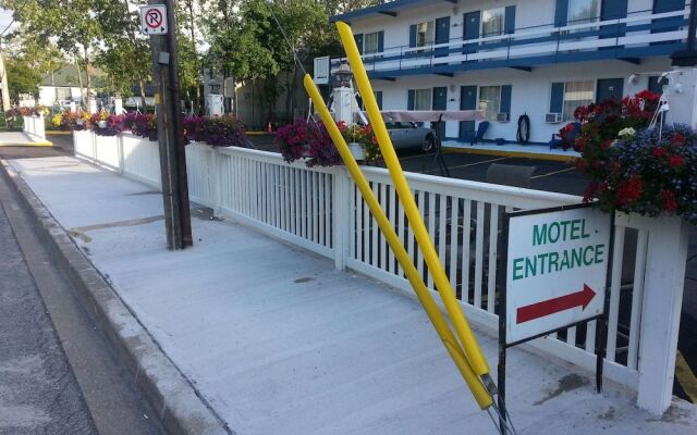 Niagara Parkway Court Motel