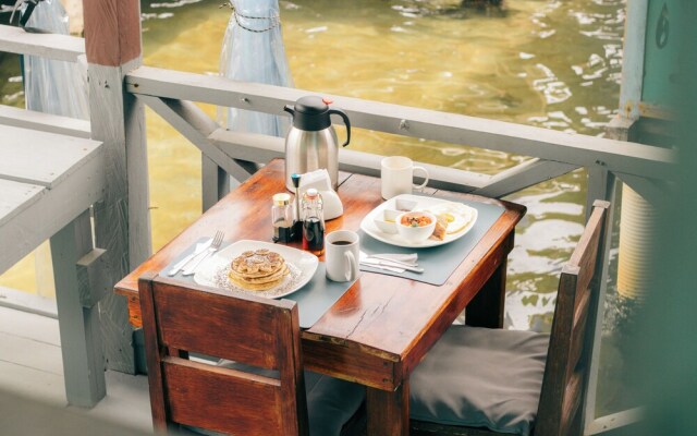Saigon Bay Bed & Breakfast