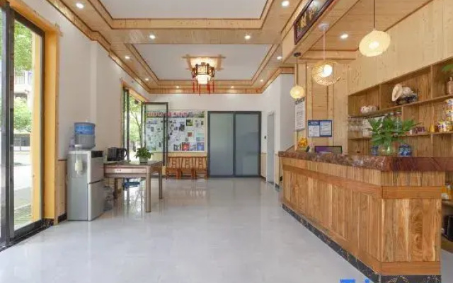 Kelin Chinese Inn (Zhangjiajie High-speed Railway West Station)