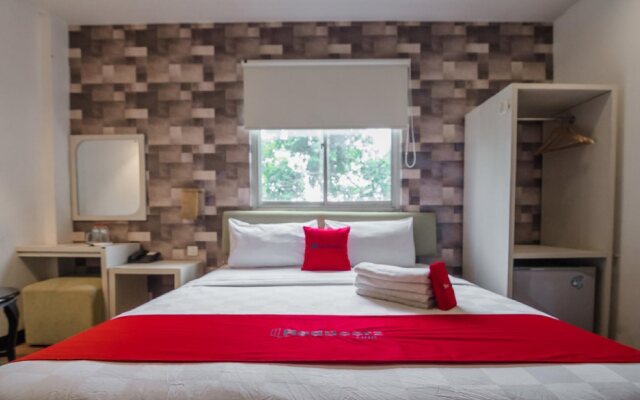 Hotel Feodora by RedDoorz