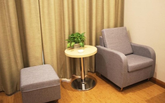 Greentree Inn Zhengzhou Fangte Green Expo Park Shangdu Road Express Hotel – Guest Rooms – Zhengzhou