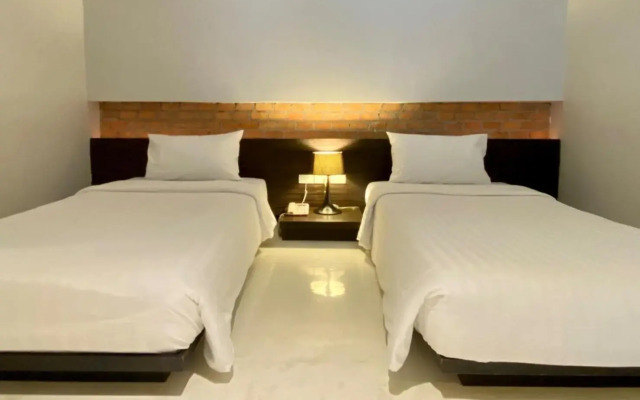 S2 Hotel