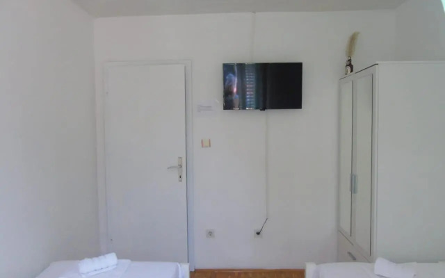 Peric Rooms