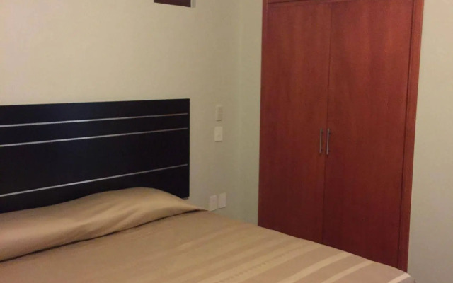 Hotel y Suites Los Encantos