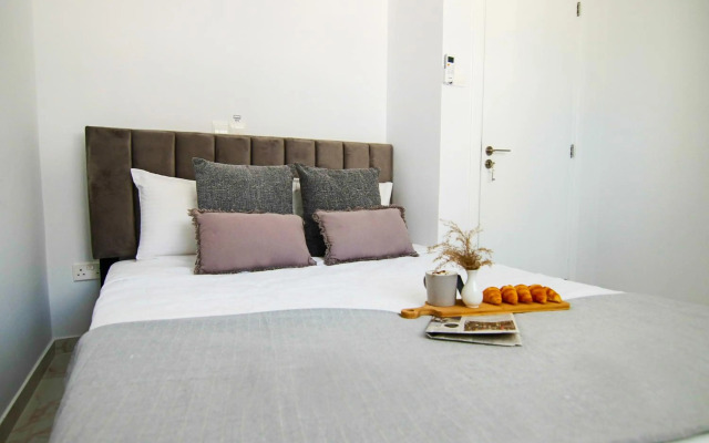 Phaedrus Living Seaside Luxury Flat Athina 21