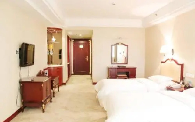 Longjiang Hongfu Hotel