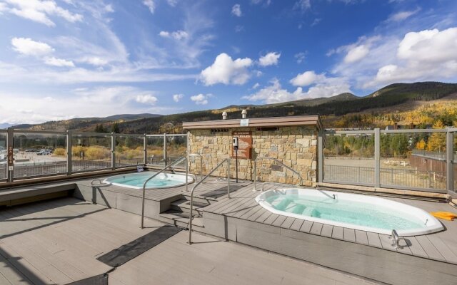 2767 Slopeside Condo by RedAwning