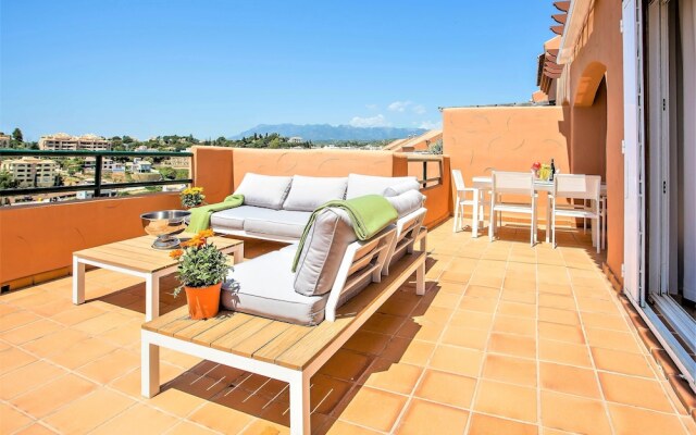 Duplex, Penthouse, 2/2 with Spectacular Views TV27