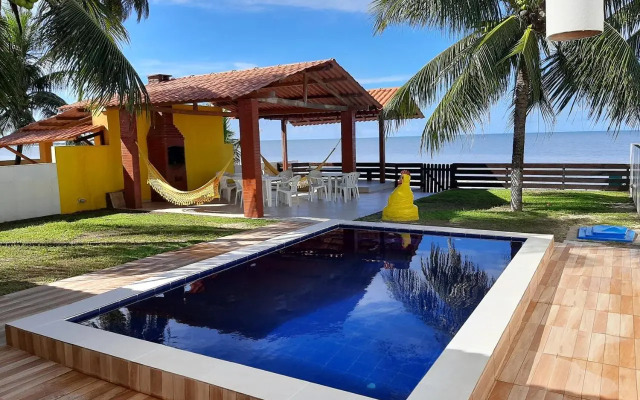 Casa à beira-mar, piscina