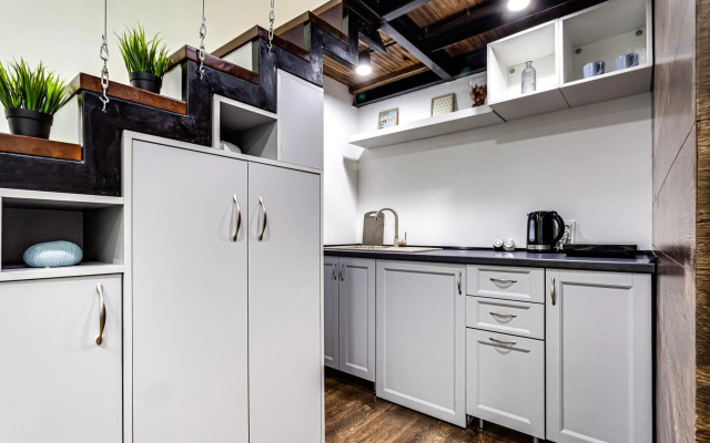 Valova 13, small studio