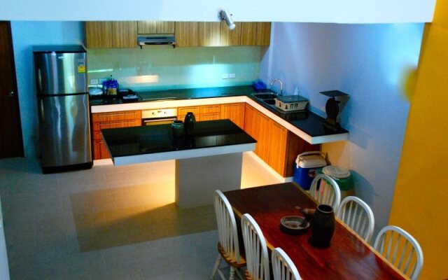 Cafe Ice Residences