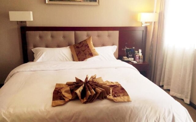 Big Port Holiday Inn