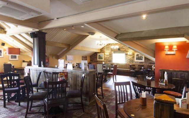 Premier Inn Milton Keynes Sw[furzton Lake]