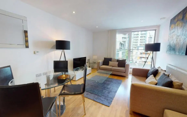 Indescon Square At Canary Wharf By Mysquare (2 Bedroom)