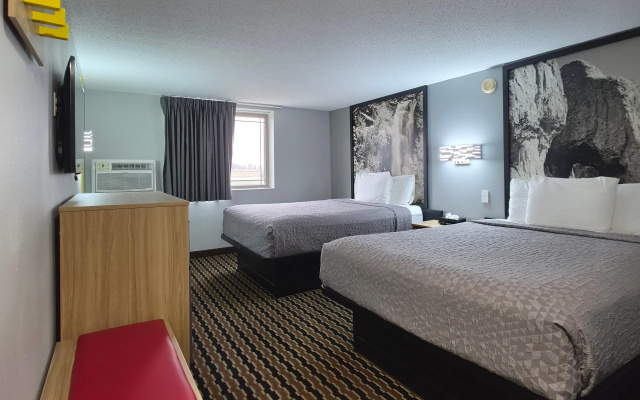 Travelodge by Wyndham Yankton