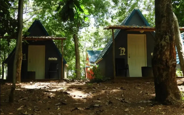 Tipi Hostel