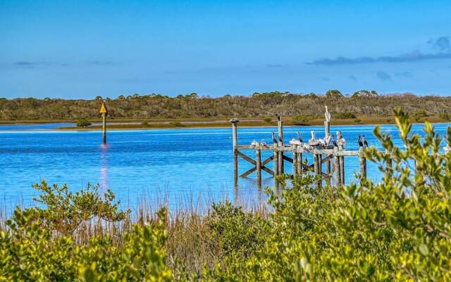 Anchors Away River House