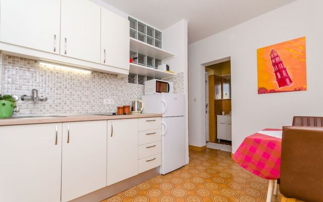 Apartments and Rooms Darinka