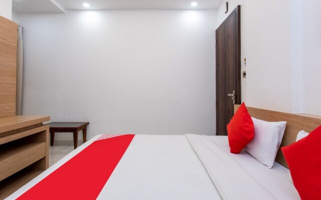 OYO 27658 Hotel New Mohit Regency