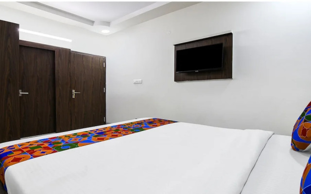 FabHotel Majestic Suite