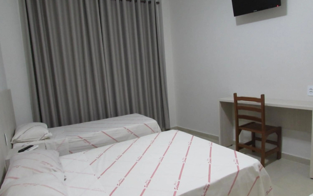 Hotel Salomão - Próximo a 25 de Março, Bom Retiro, Brás e Rua Santa Efigênia, a 2 minutos do Mirante Sampa Sky e pista de Skate Anhangabaú - Hotel in Σάο Πάολο - Photo 4
