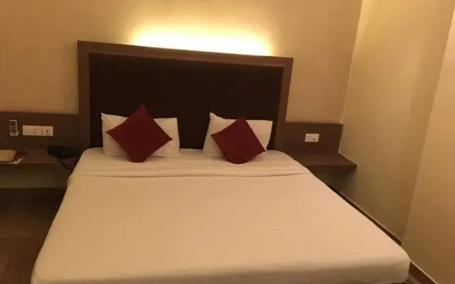 Status Club Business Hotel