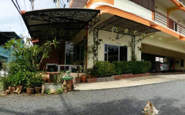 Promplace Residence