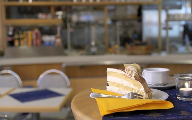 Café & Hotel am Holzhafen