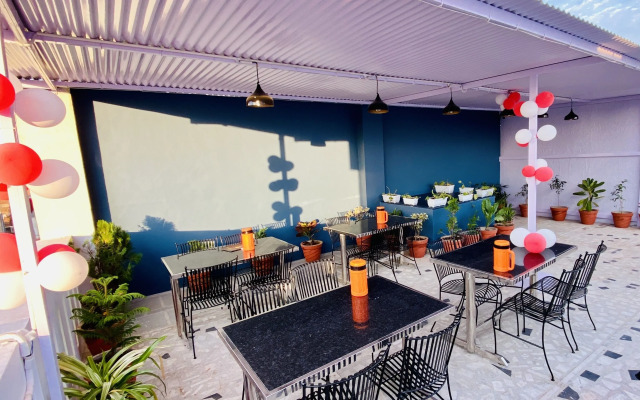 OYO 24106 Shri Raj Laxmi Palace