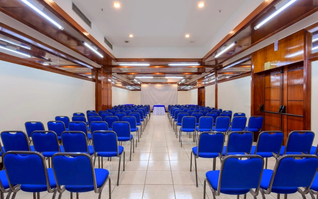 Golden Tulip Goiania Address