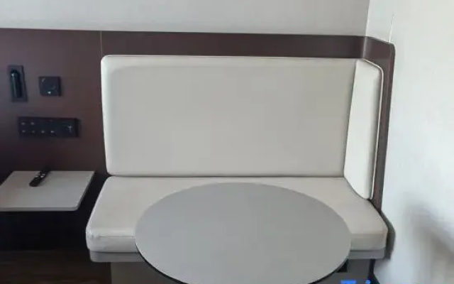 HanTing Hotel (Jiaodong International Airport Zhanqian Avenue)
