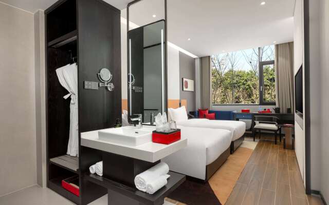 Ramada BY Wyndham Xishuangbanna Jinghong