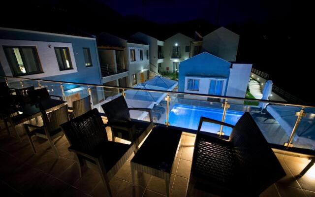 Mantinia Bay Hotel
