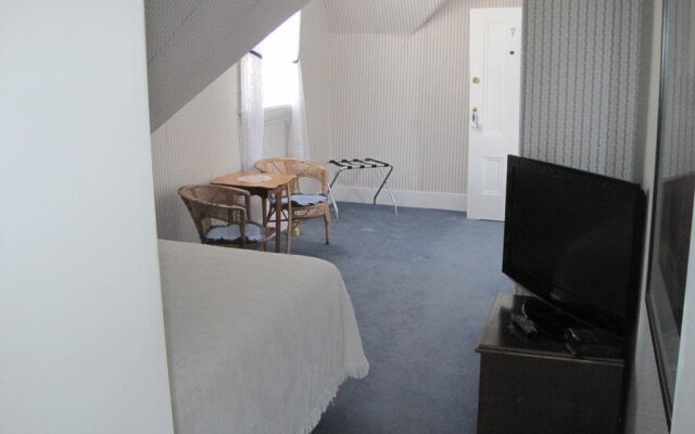 The Olde Village Inn