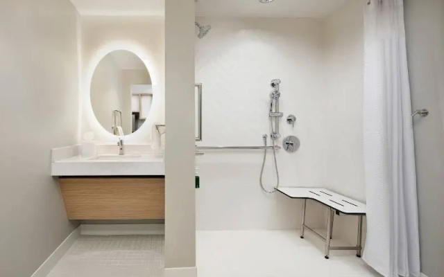 Towneplace Suites By Marriott Tampa East/I-4