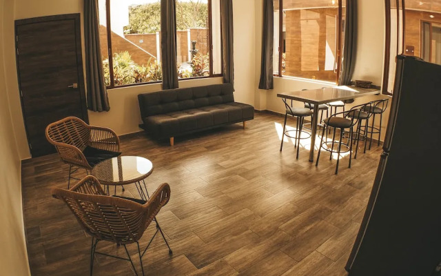 Toucan Platinum Suites Aparthotel