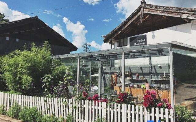 Prajna · Snow Mountain Viewing Designer Homestay (Baisha Ancient Town Store)