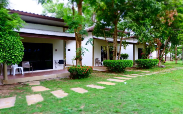 Saphli Villa Beach Resort