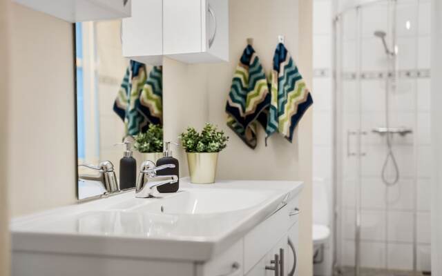 Rosen Apartment