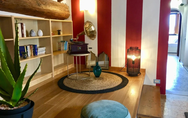 AwesHome - Lungarno Bellavista Penthouse