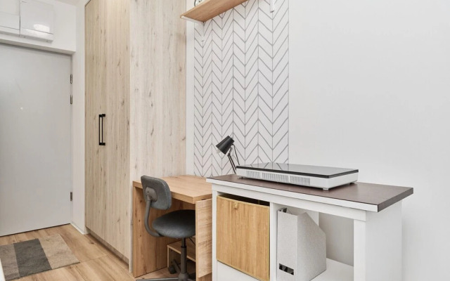 Studio Wrocław Fabryczna by Renters