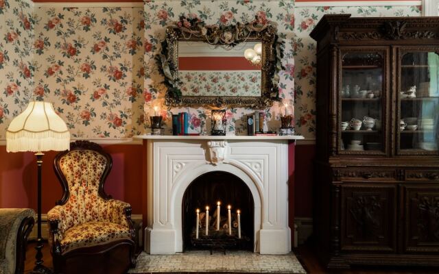 Rosemont Inn Bed & Breakfast