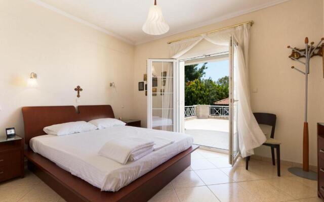 Charming Luxury Villa for 16 People