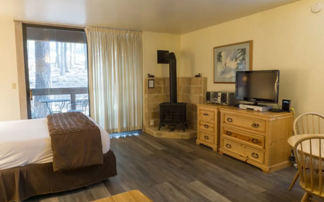 3159 Aspen Grove