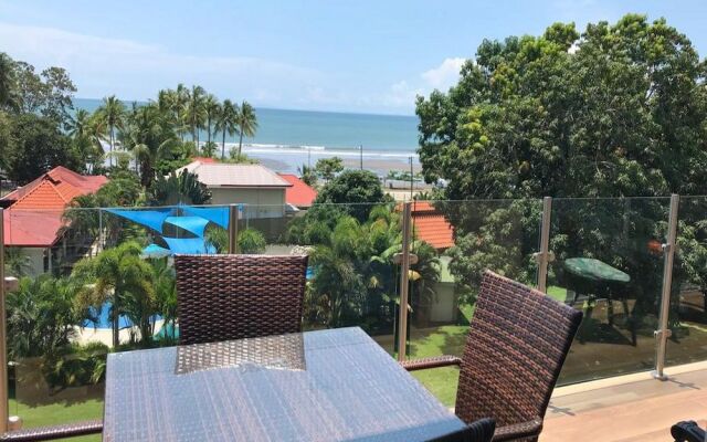 Sunset Boulevard Jaco Beach 405